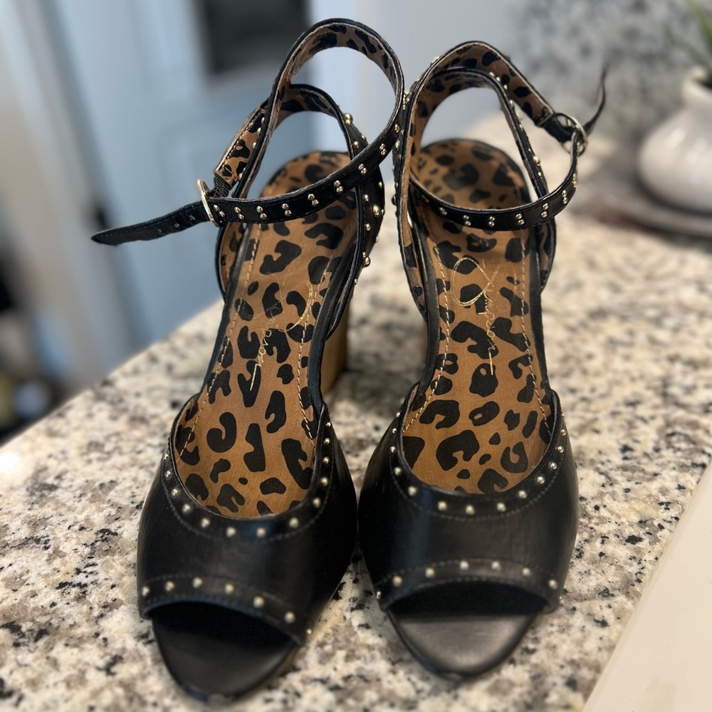 Jessica Simpson wedges